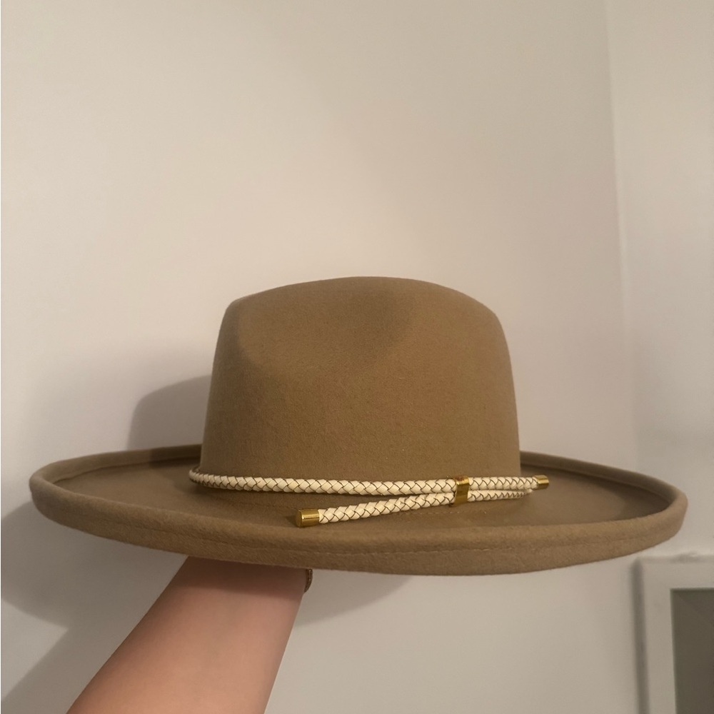 Gigi Pip Tan Hat